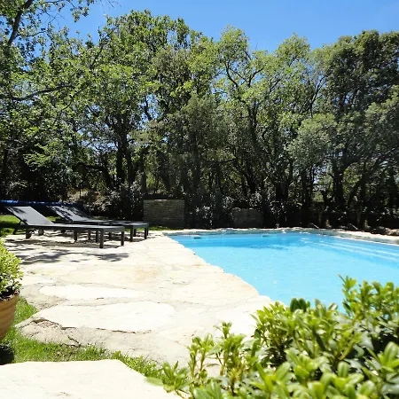 La Chenaie De Bed & Breakfast